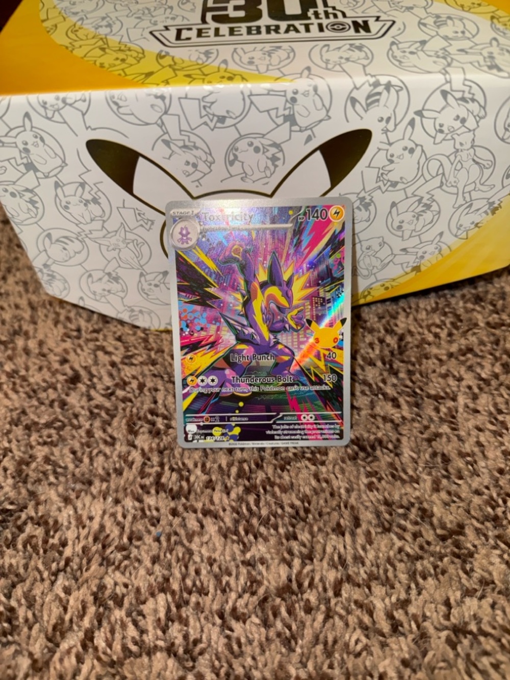Toxtricity Pokémon Card 134/128 30th Celebration